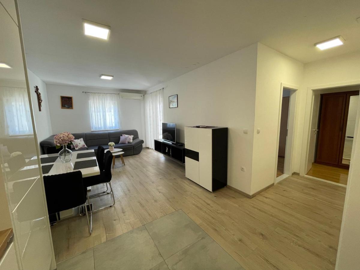 The Big Terrace Apartment Makarska Eksteriør billede